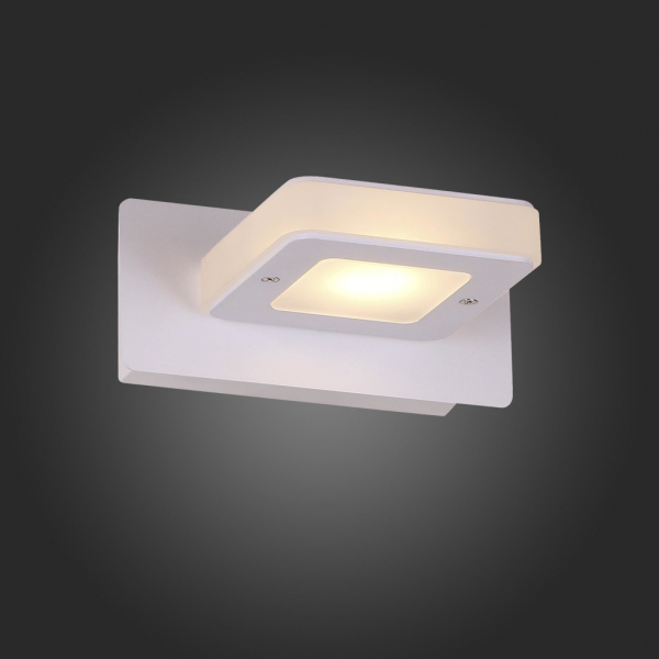 SL583.101.01 Светильник настенный ST-Luce Белый/Белый LED 1*3W