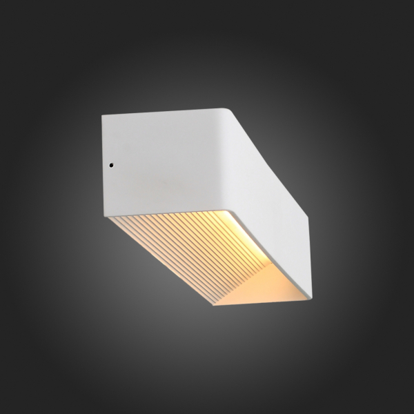 SL455.511.01 Светильник настенный ST-Luce Белый/Белый LED 1*18W